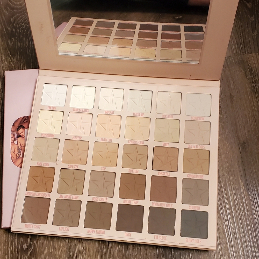 JS makeup jeffree star